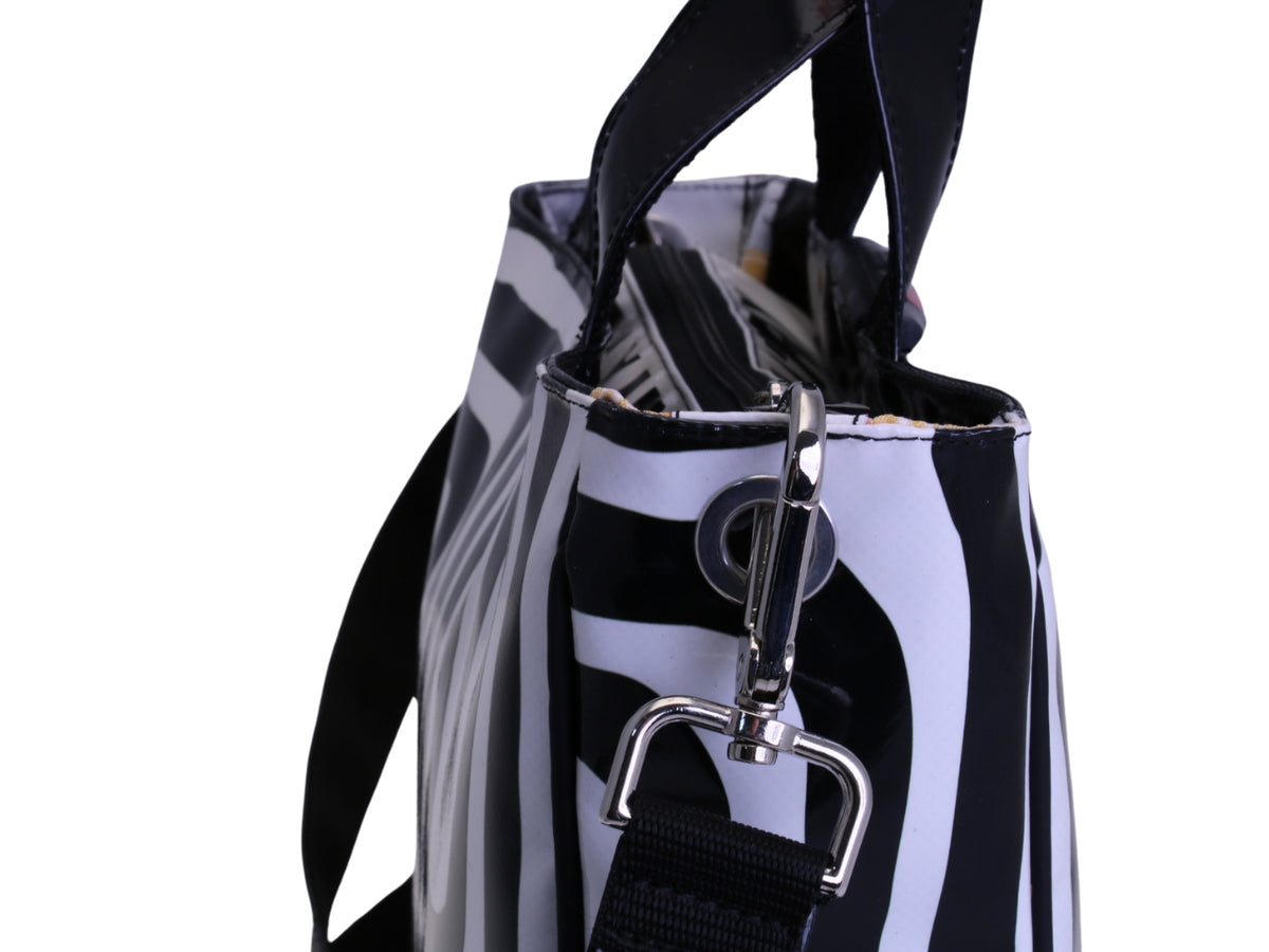 BORSA DONNA BLACK &amp; WHITE. MODELLO GLAM IN TELONE CAMION.