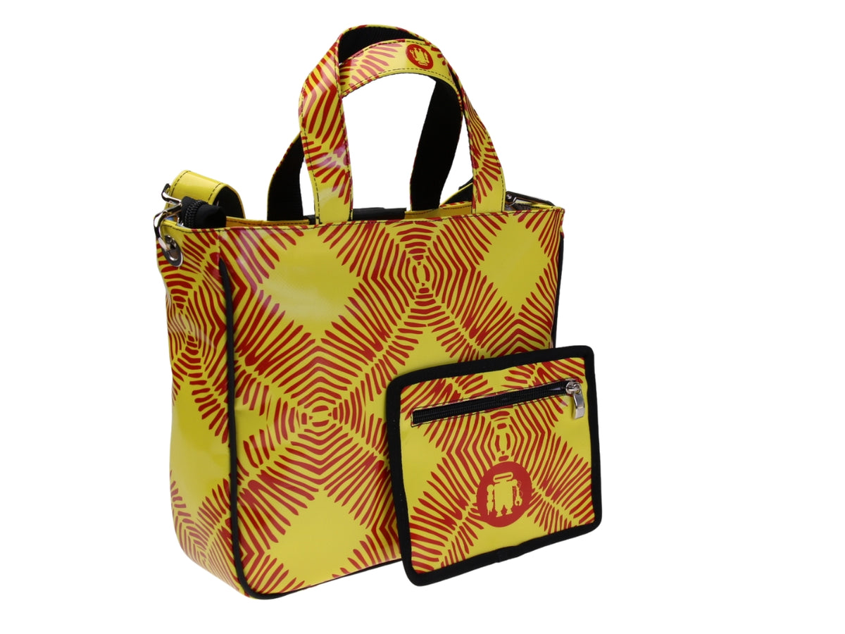 MEERKLEURIGE TOTE BAG MET ANIMALIER FANTASIE. MODEL GLAM GEMAAKT VAN VRACHTWAGENZEIL.