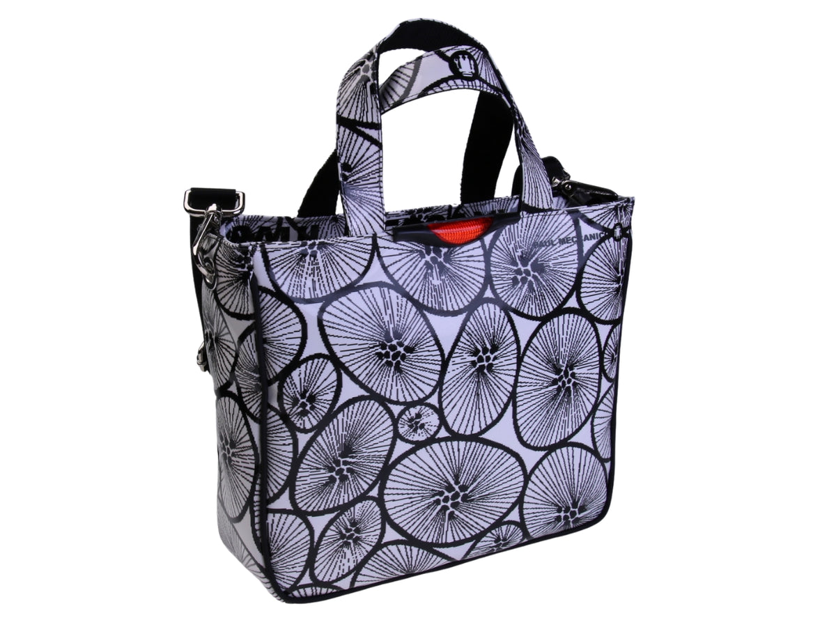 MEERKLEURIGE TOTE BAG MET ANIMALIER FANTASIE. MODEL GLAM GEMAAKT VAN VRACHTWAGENZEIL.