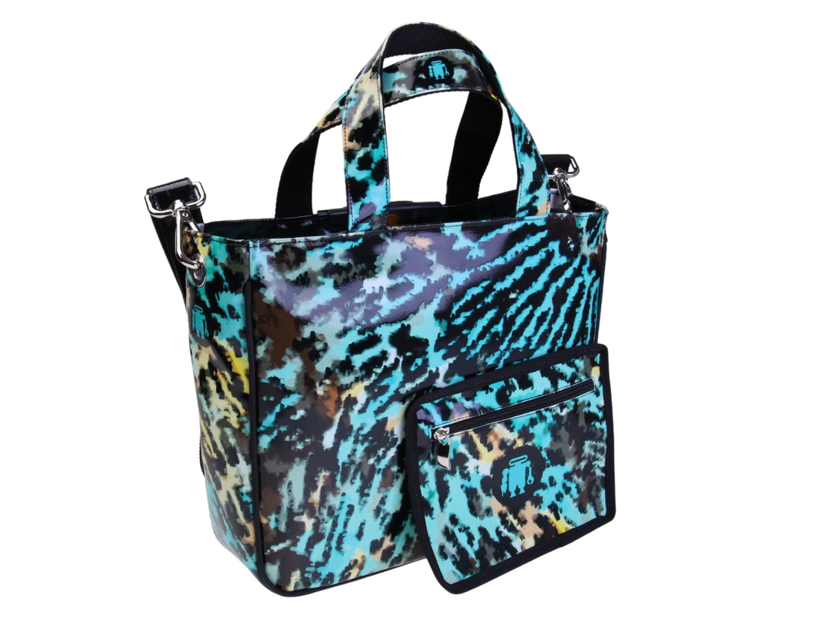 MEERKLEURIGE TOTE BAG MET ANIMALIER FANTASIE. MODEL GLAM GEMAAKT VAN VRACHTWAGENZEIL.