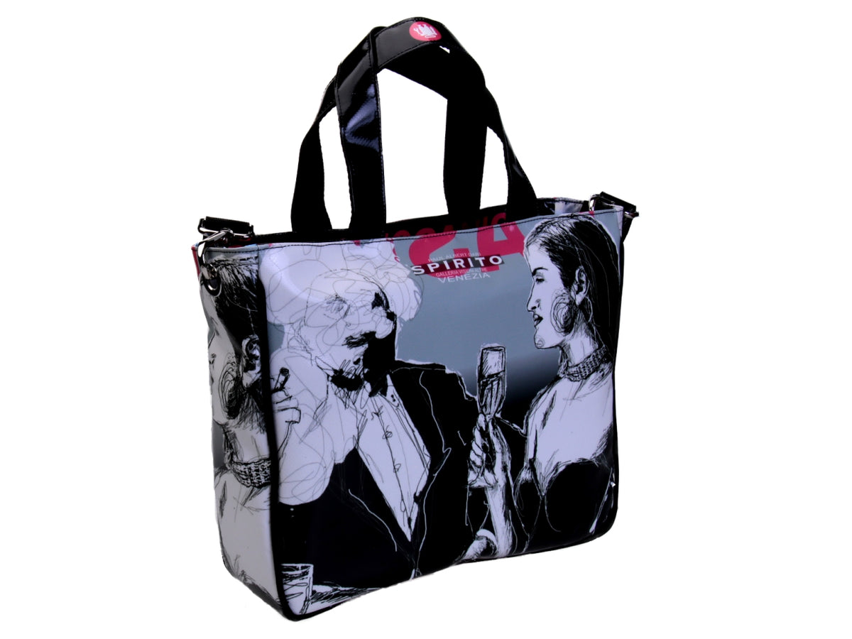 TOTE BAG &quot;COCKTAIL&quot; BY PAUL ALBERT DARI. MODEL GLAM GEMAAKT VAN VRACHTWAGENZEIL.INCLUSIEF BOEK &quot;LA PITTURA E&#39; DONNA&quot;