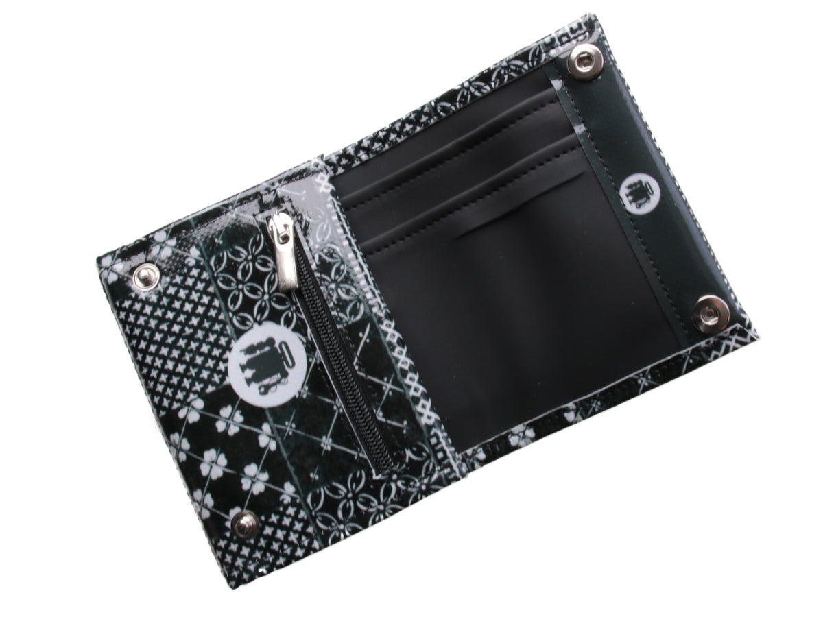 BLACK AND WHITE WOMEN&#39;S WALLET &quot;EMBROIDERY STYLE&quot;. MODEL TREK MADE OF LORRY TARPAULIN. - Limited Edition Paul Meccanico