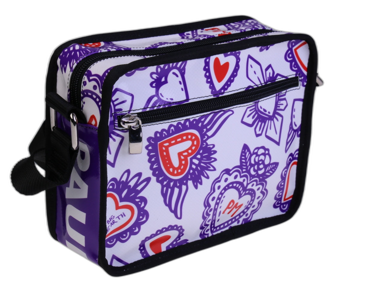 ..BORSA A TRACOLLA BIANCA "HEARTS". MODELLO FRIK REALIZZATO CON TELONI DI CAMION.