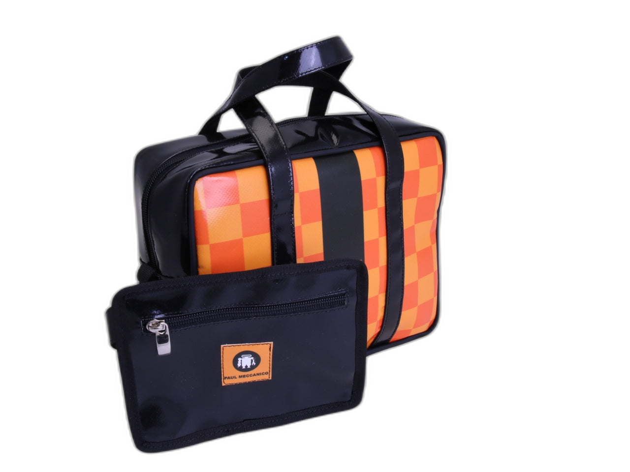 BORSA DA DONNA RETTANGOLARE NERA E ARANCIONE CON FANTASIA A SCACCHI. MODELLO PINCA REALIZZATO CON TELONI DI CAMION.