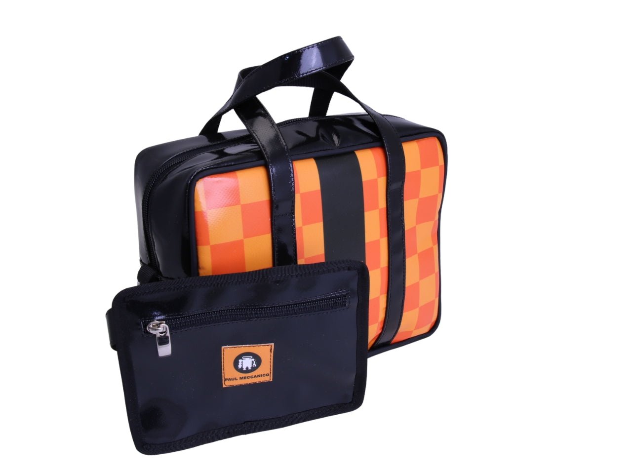 BORSA DA DONNA RETTANGOLARE NERA E ARANCIONE CON FANTASIA A SCACCHI. MODELLO PINCA REALIZZATO CON TELONI DI CAMION.