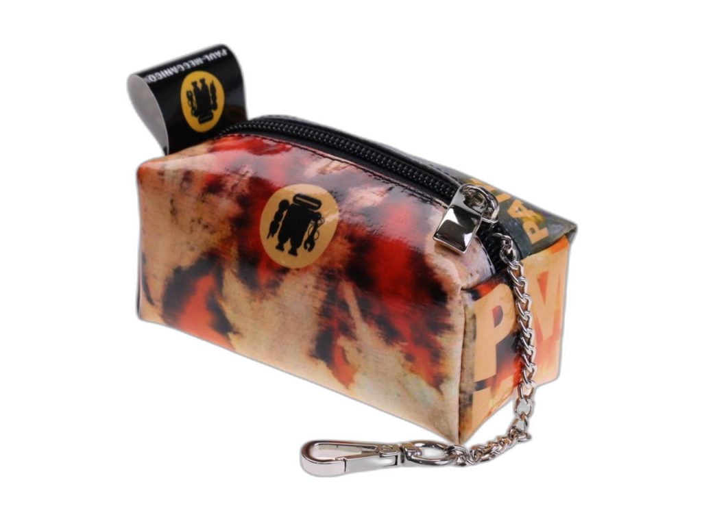 ...PORTACHIAVI A FORMA DI ASTUCCIO CON FANTASIA TIE DYE.