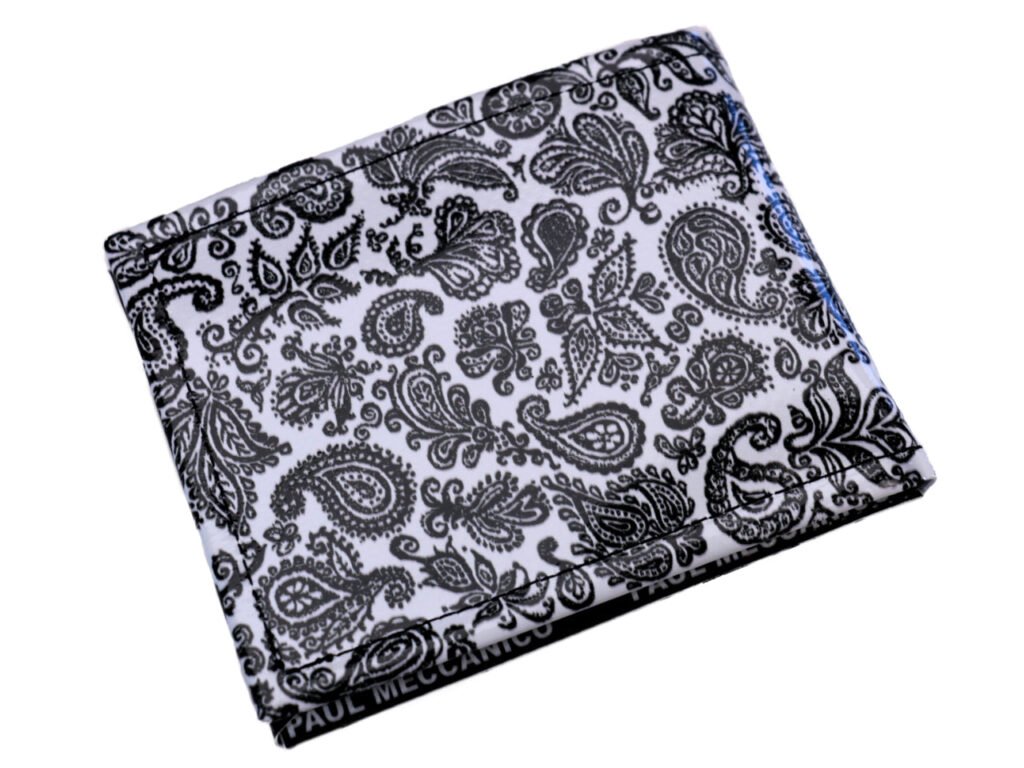 PORTAFOGLIO DA UOMO IN BIANCO E NERO CON FANTASIA PAISLEY. MODELLO CRIK REALIZZATO CON TELONI DI CAMION. - Edizione limitata Paul Meccanico